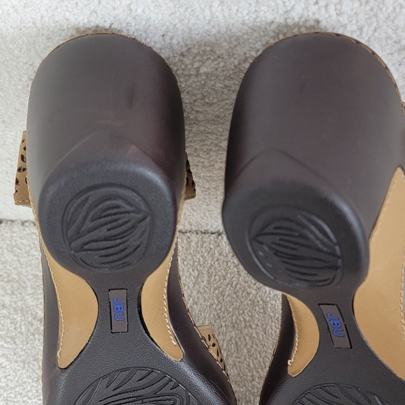 Jambu JBU Chloe Tan Peep Toe T Strap Vegan Wedge Sandal  Sz 10M NEW - Picture 13 of 14